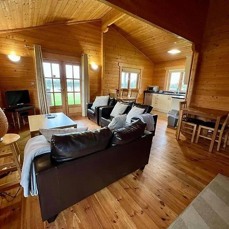 Lilly Lodge, Lake Pochard Саут-Керні Екстер'єр фото