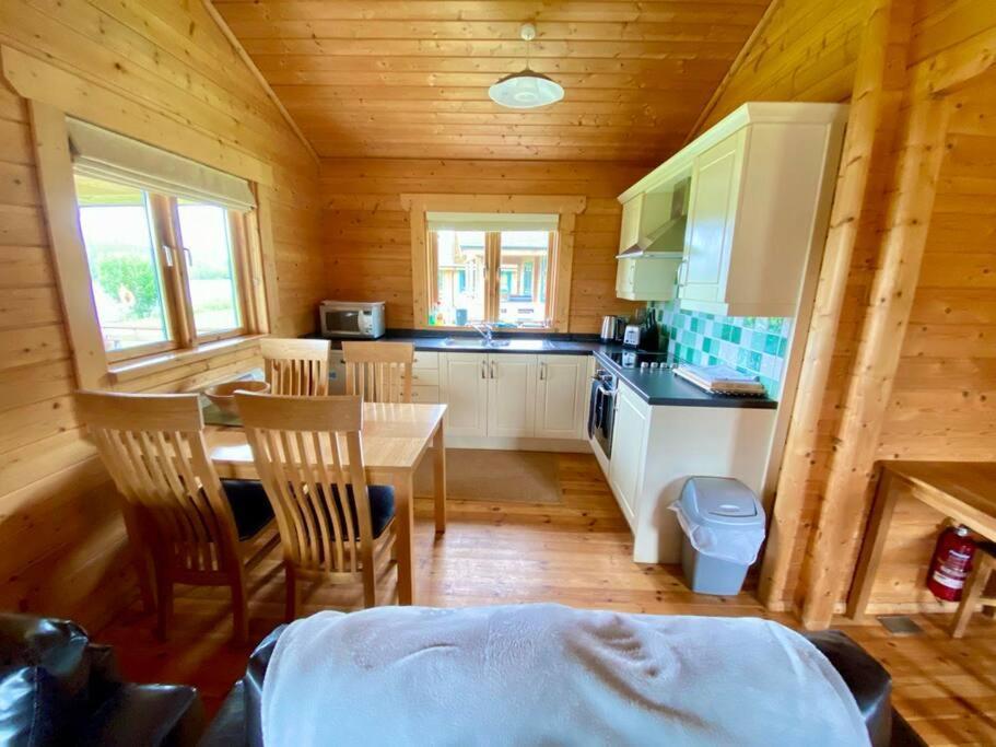 Lilly Lodge, Lake Pochard Саут-Керні Екстер'єр фото